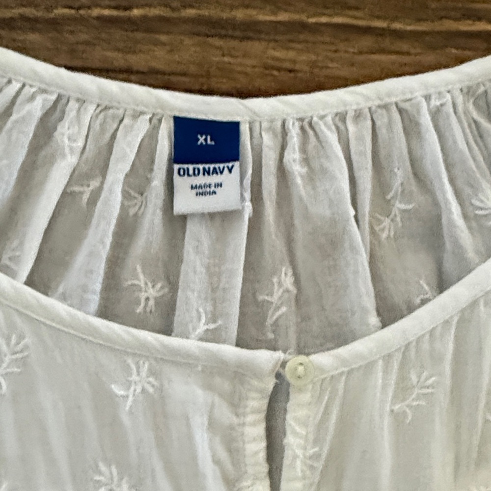 Old navyWhite Lace Detail Women's Top - Picture 2 of 4